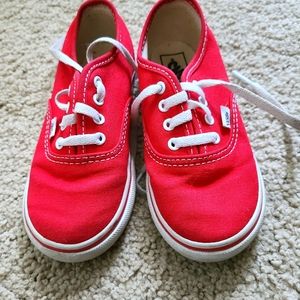 10T red vans
